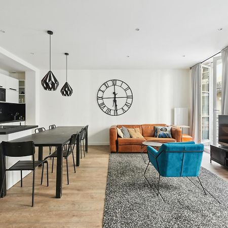 Elegant Appartement Dans Le Quartier Concorde A Paris Exterior foto