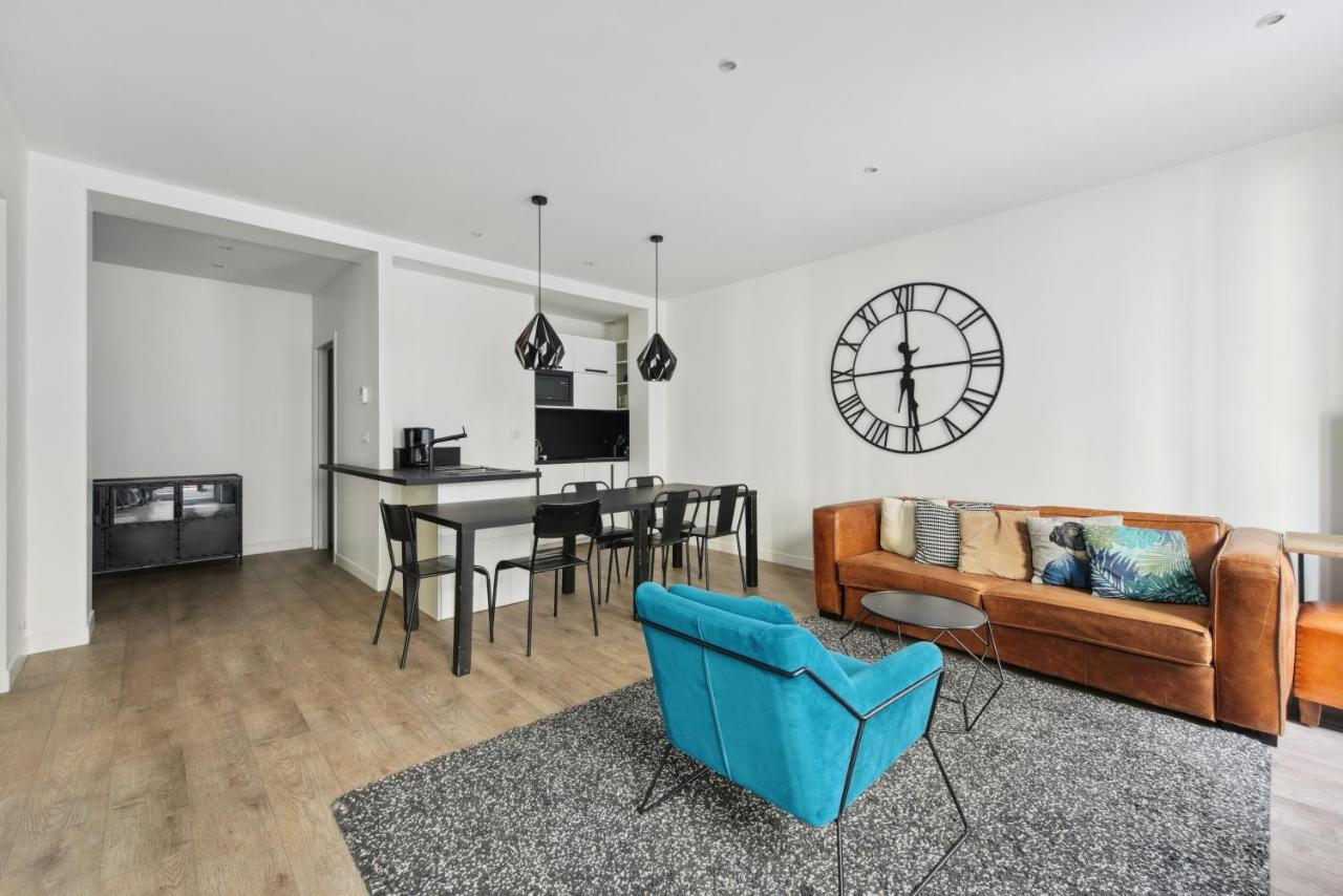 Elegant Appartement Dans Le Quartier Concorde A Paris Exterior foto